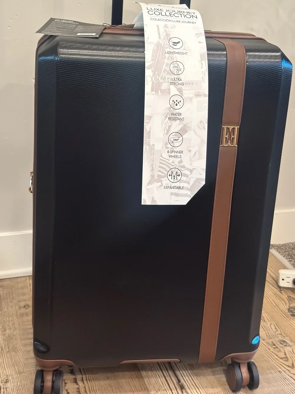 Elle Luxe Journey 1 Piece Expandable Retro Spinner Rolling carry on Luggage